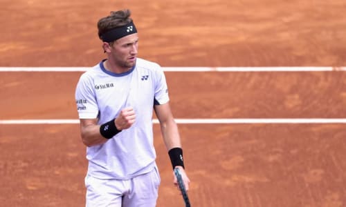 Casper Ruud under en ATP-kamp i 2025 med racket og fokusert uttrykk