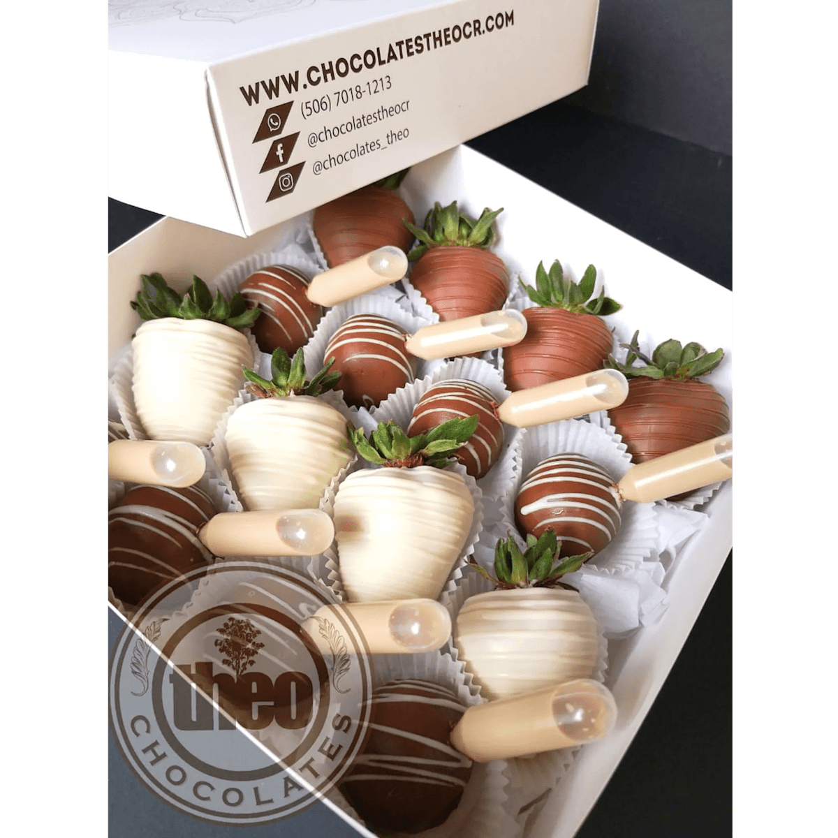 Caja bombones con shot de Baileys + fresas con chocolate