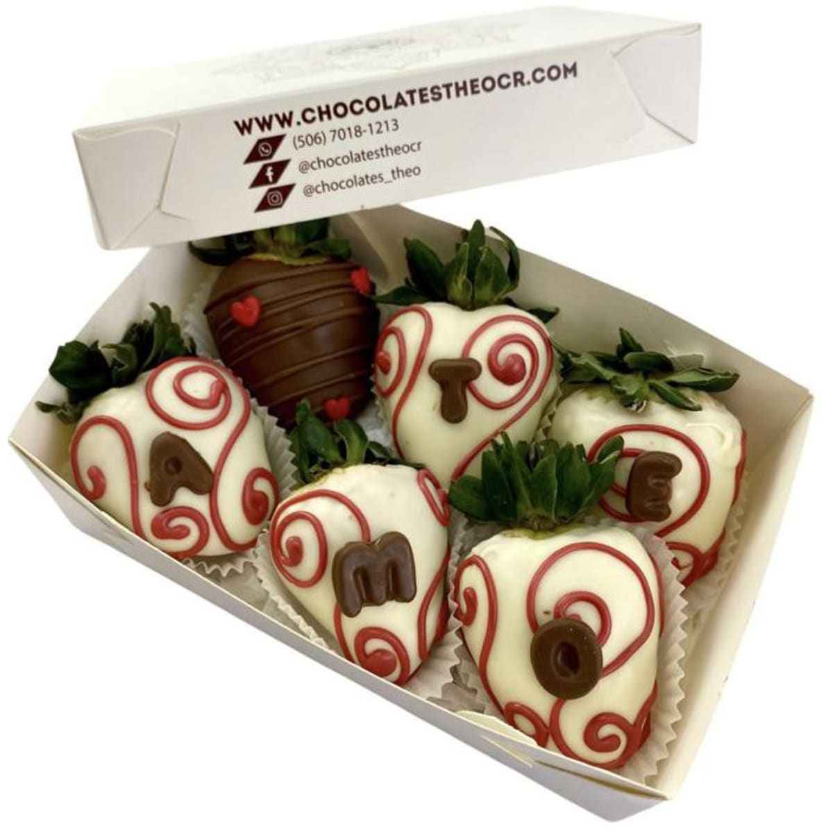 Caja con 6 fresas con chocolate blanco y “Te Amo”
