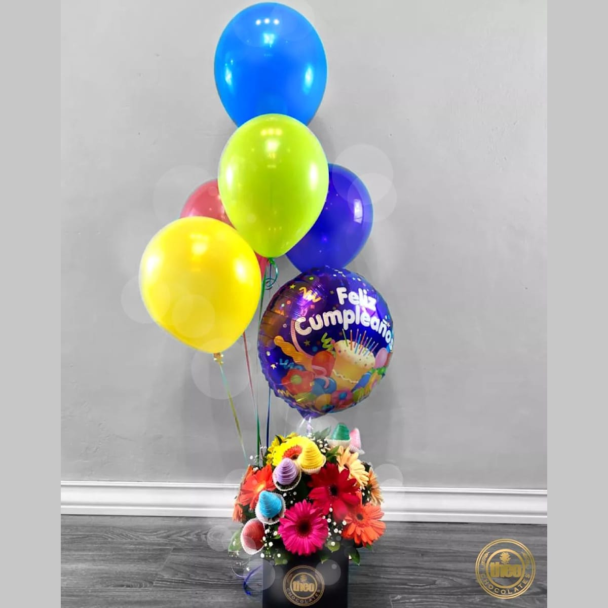 Caja Colorida Gerberas Cumpleaños