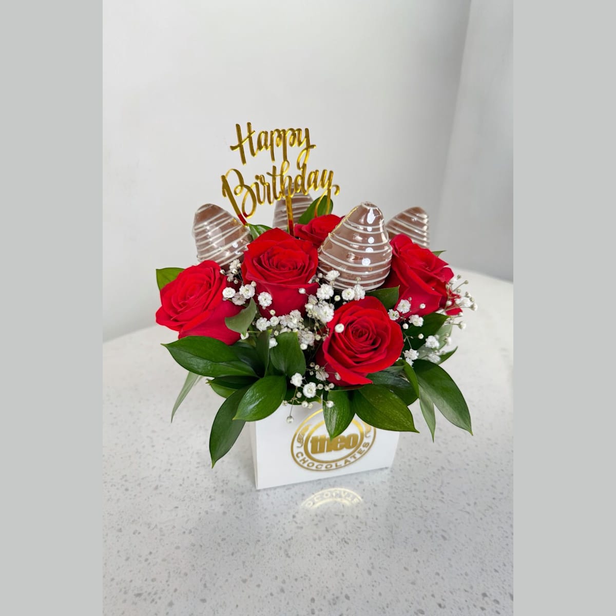 Caja Petit con Rosas Rojas