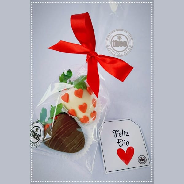 Bolsita con 2 fresas — San Valentín