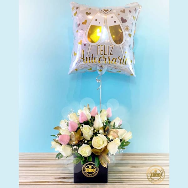 Arreglo Rosas Blancas Aniversario
