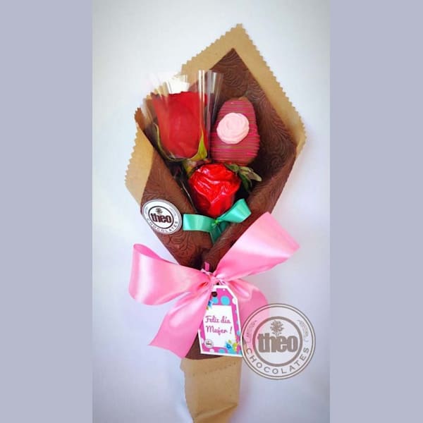 Ramo Fresa con 2 Rosas Día de la Mujer