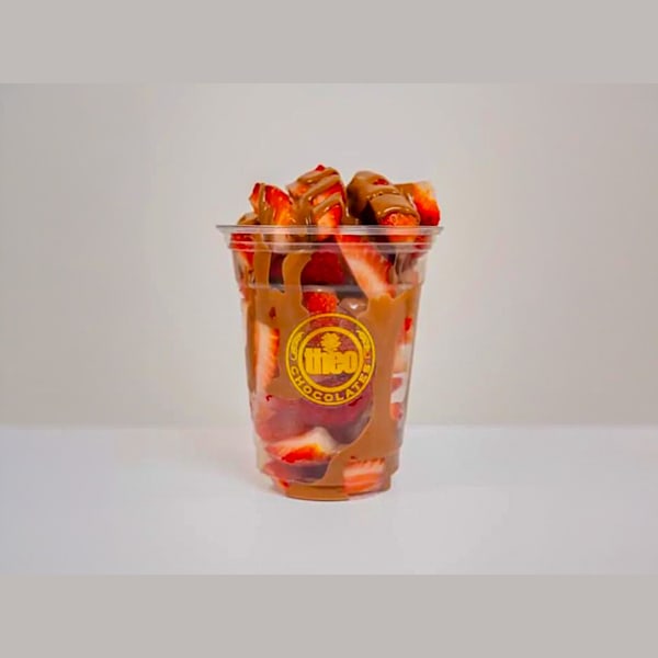 Vaso grande con chocolate