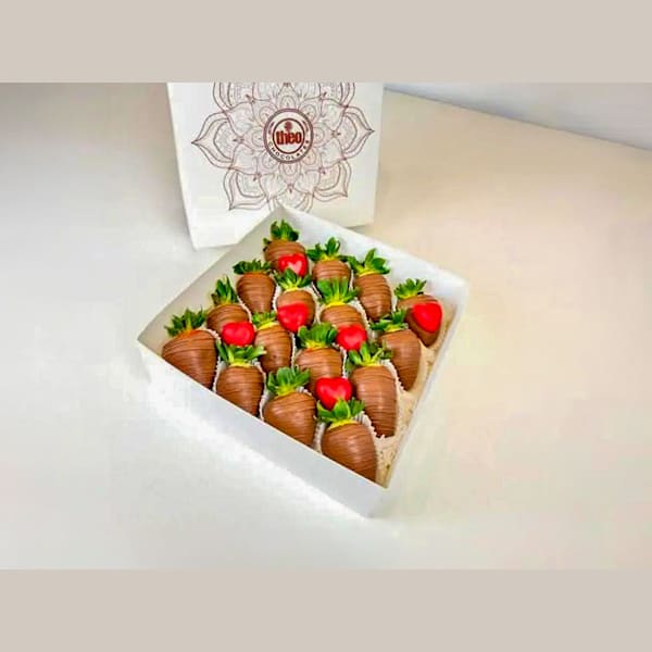 Caja 16 fresas con chocolate