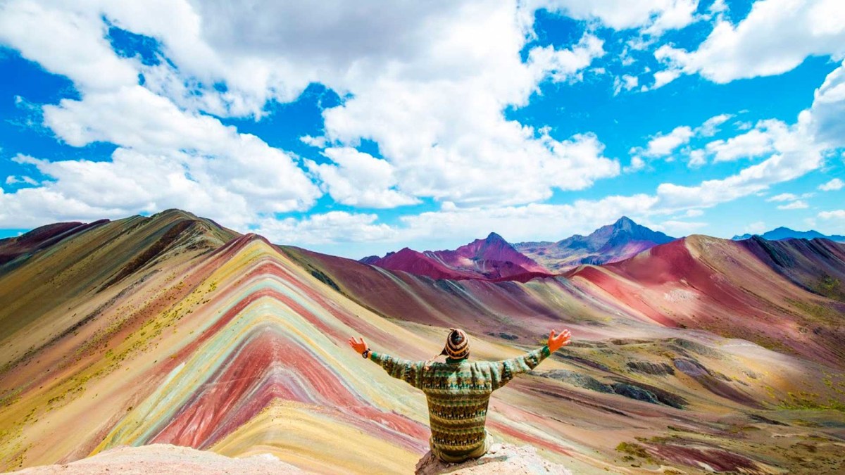 Montaña de 7 Colores Vinicunca Rainbow Mountain colores naturales caminata 5036 metros Cusco tour privado
