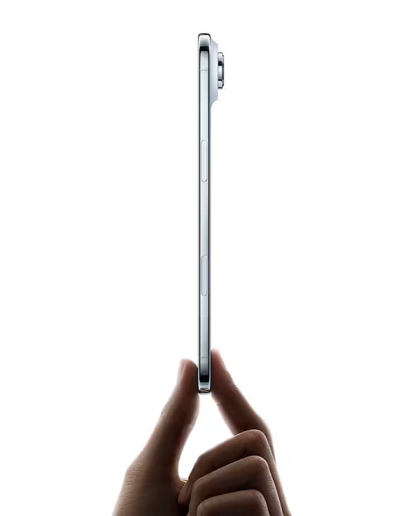 iPhone 17 Air - View 2