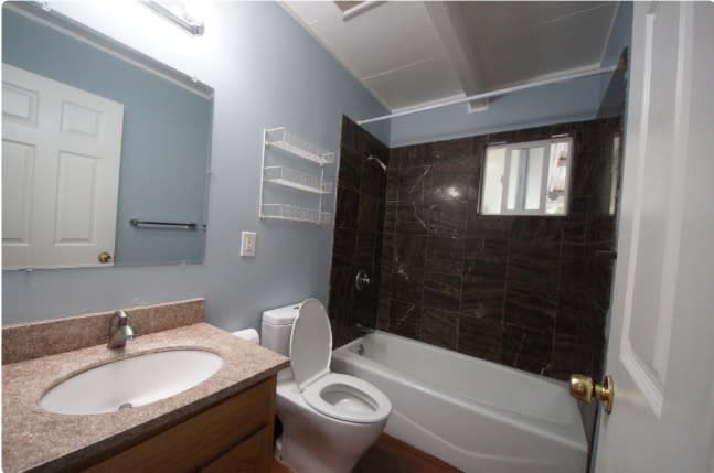 2 Beds 1 Bath Apartment layout