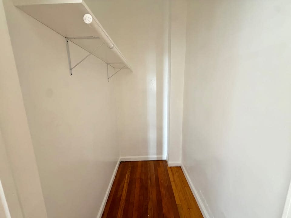 2 Beds 1 Bath Apartment interior
