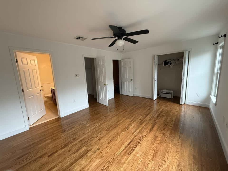 3 Beds 3 Baths - Apartment