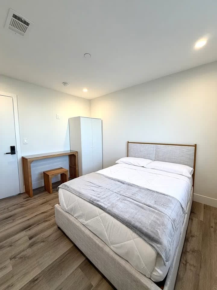 1 Bed 1 Bath Apartment