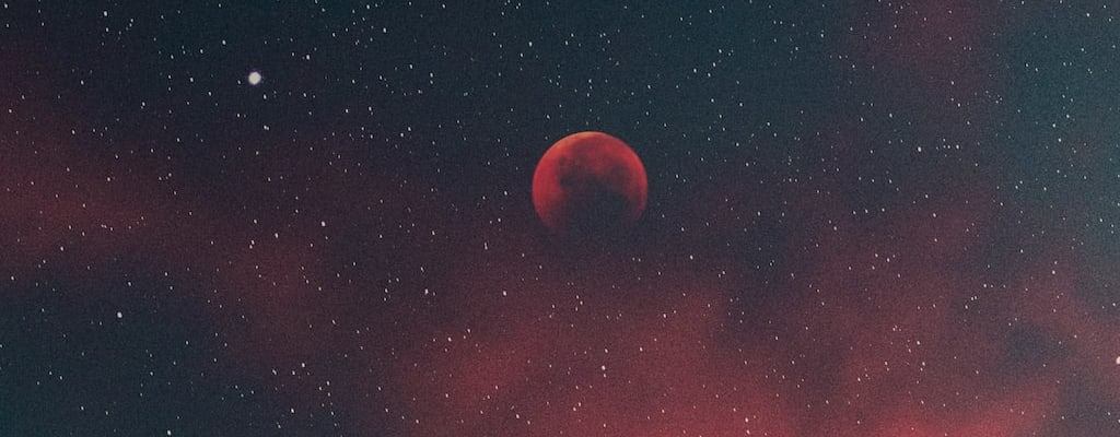 Ask the moon for your expectation and desire.