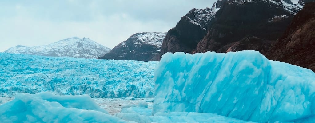 The ice queen's demeanor was aloof and unapproachable.