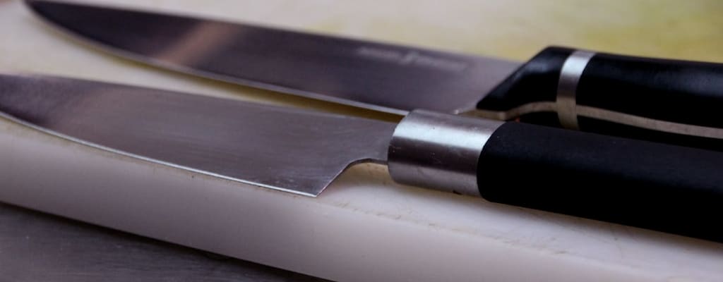 Underprepared man brings a knife to a gunfight.