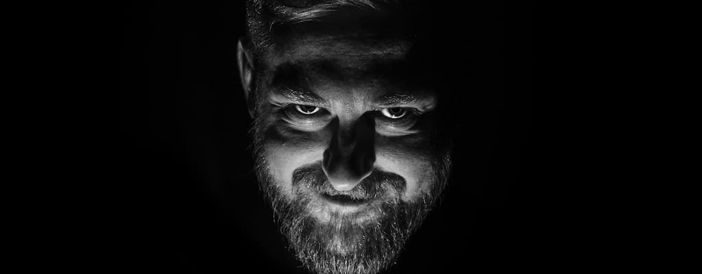 The unsolved murder created an air of mystery.