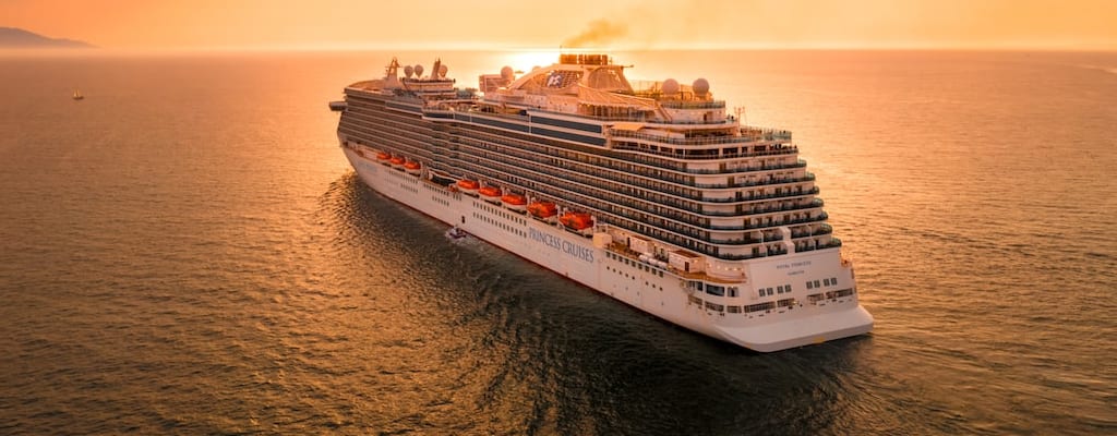 The stern of the ship holds the navigation stem.