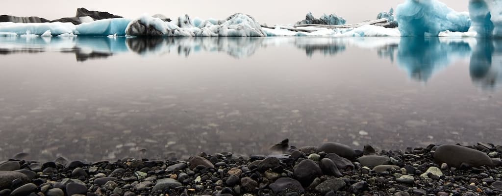 Oil spill causes trouble in the waters.