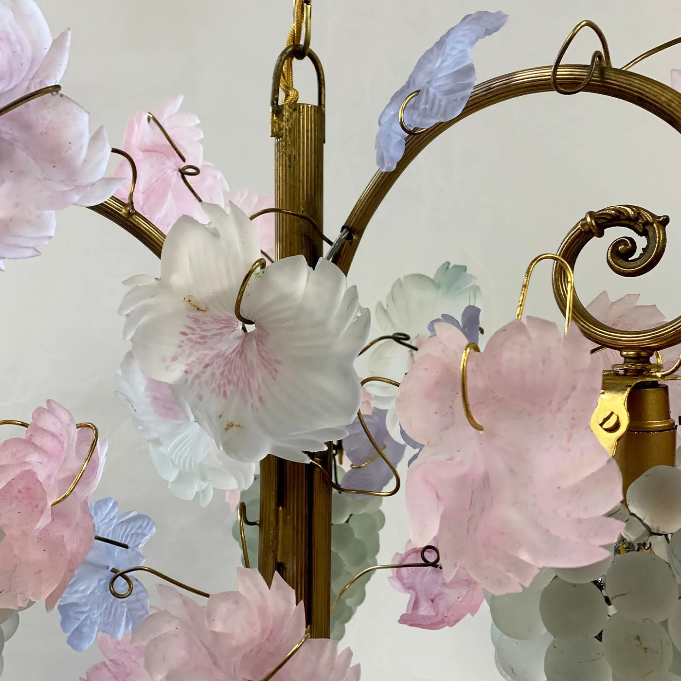 1980 Uva e Foglie Satin Pink & Lilac Chandelier