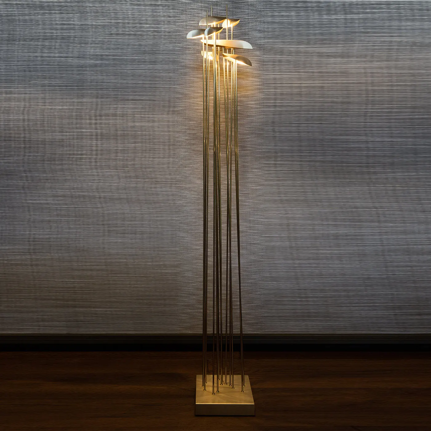 Anodine Floor Lamp