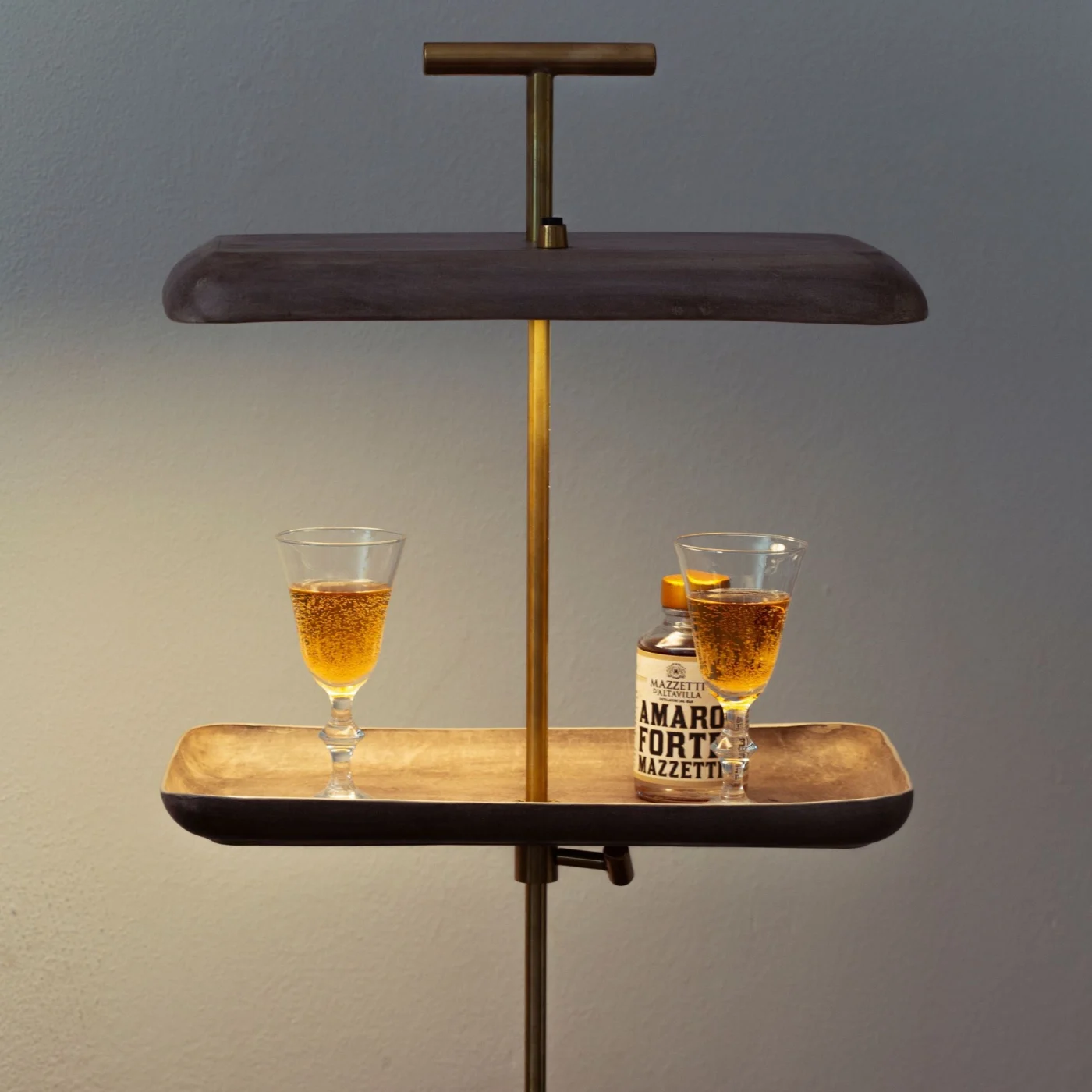 Armor Trick Wireless Statement Table Lamp