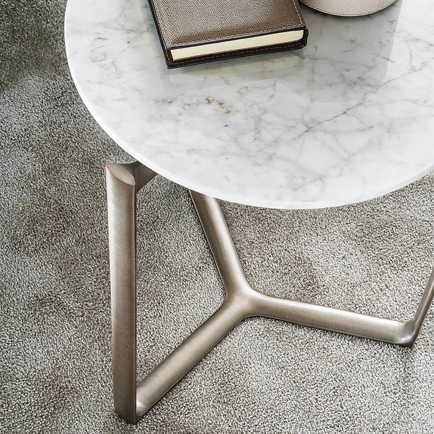 Arne Calacatta Marble & Aluminum Side Table by Roberto Lazzeroni