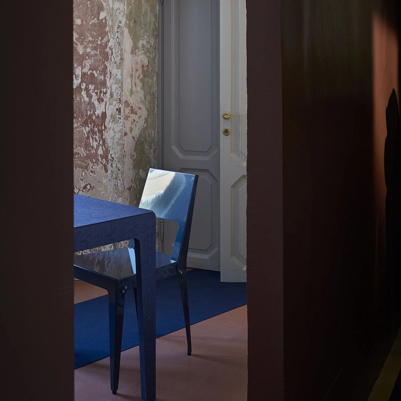 Blue Aluchair Colour