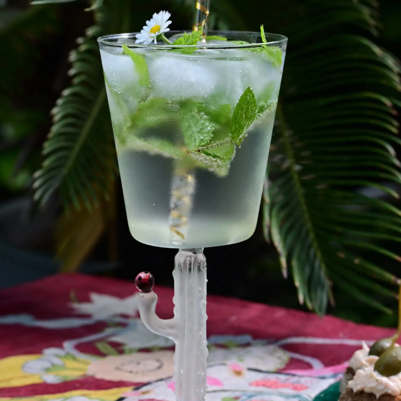 Cactus Mania Set of 4 Frosted Wine Glasses