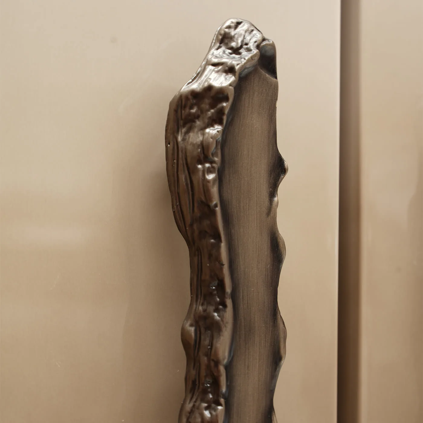 Caleido Lacquered Bar Cabinet