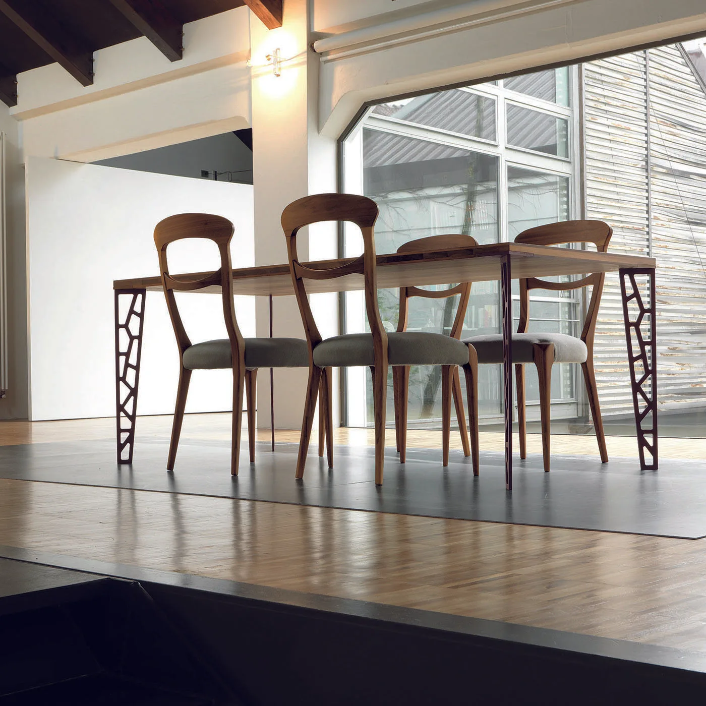 Capotavola Solid Wood Chair