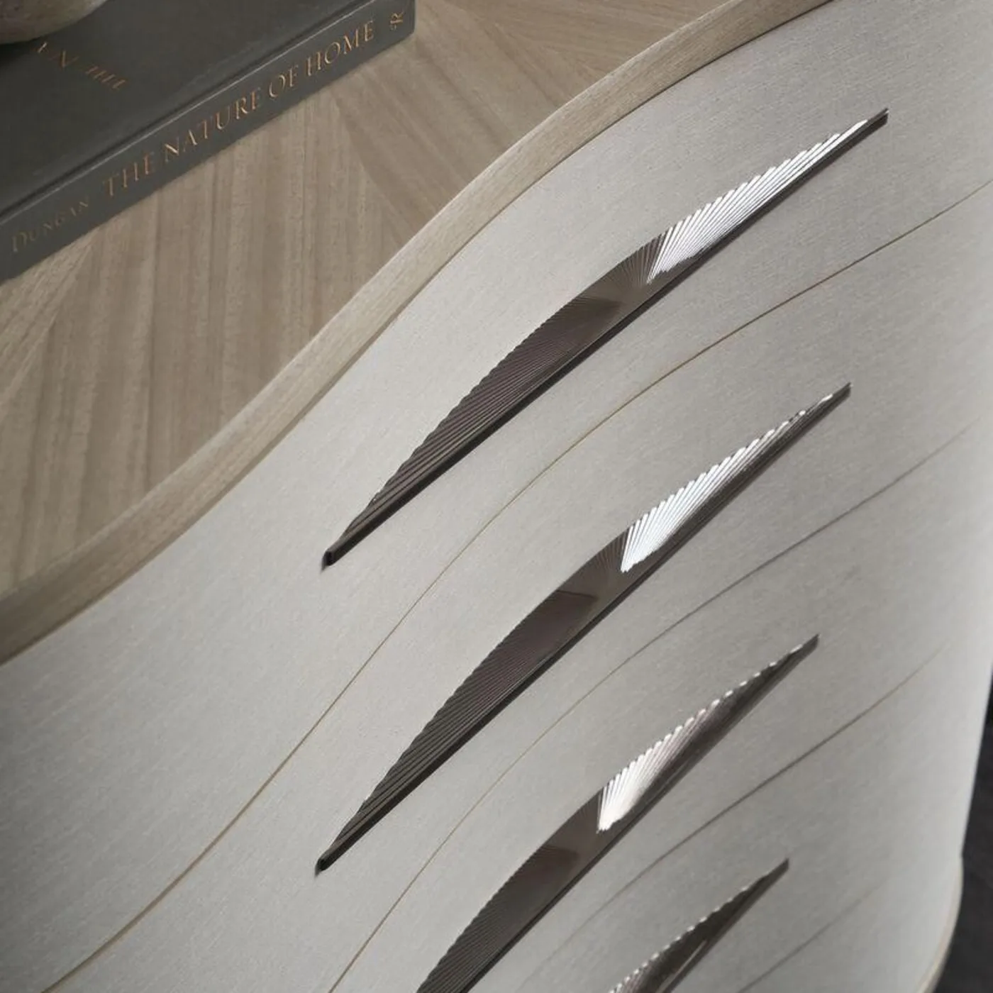 Caracole Classic Meandrous