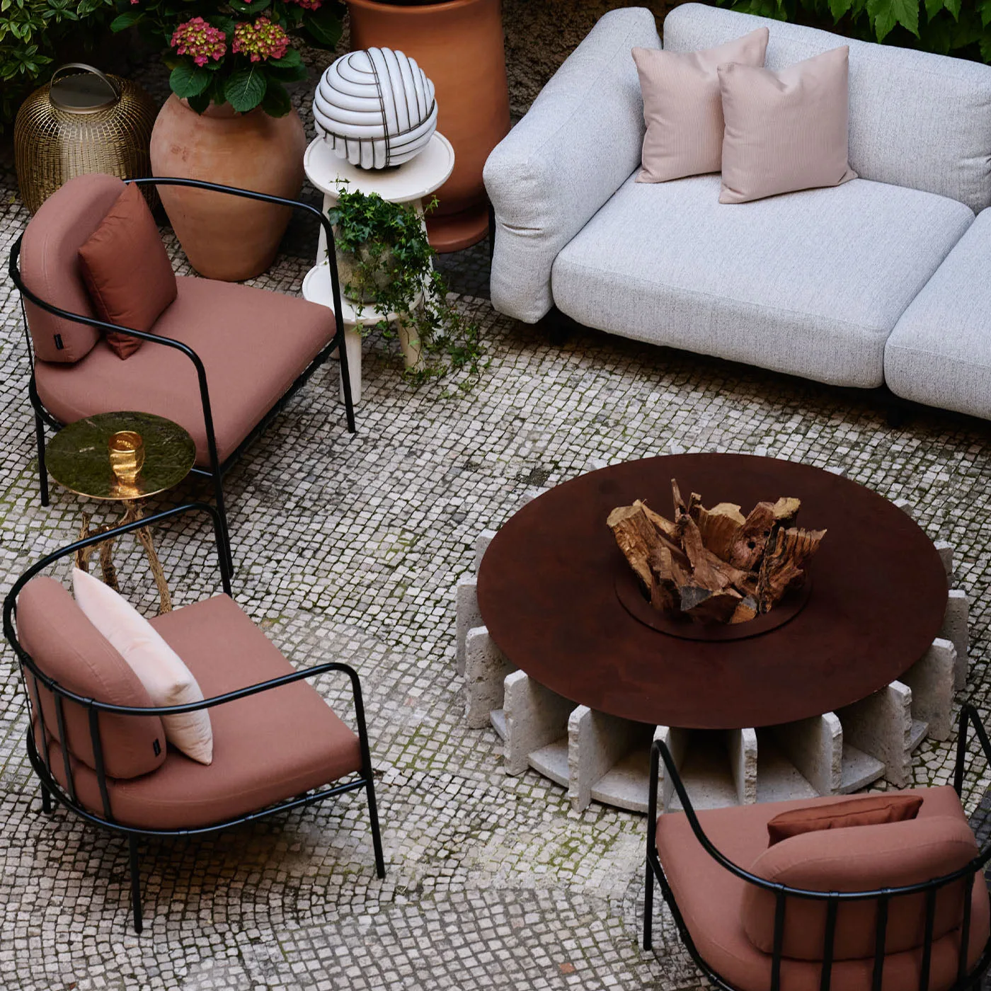 Cartesio Caged White Table Lamp