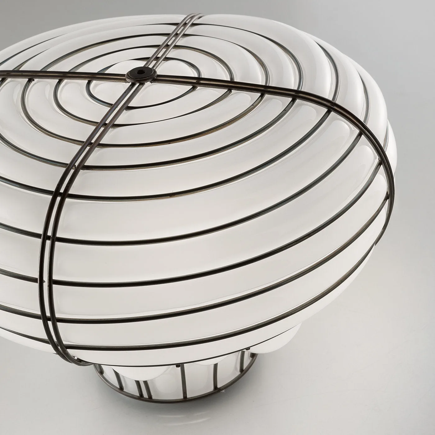 Chapeau White Table Lamp