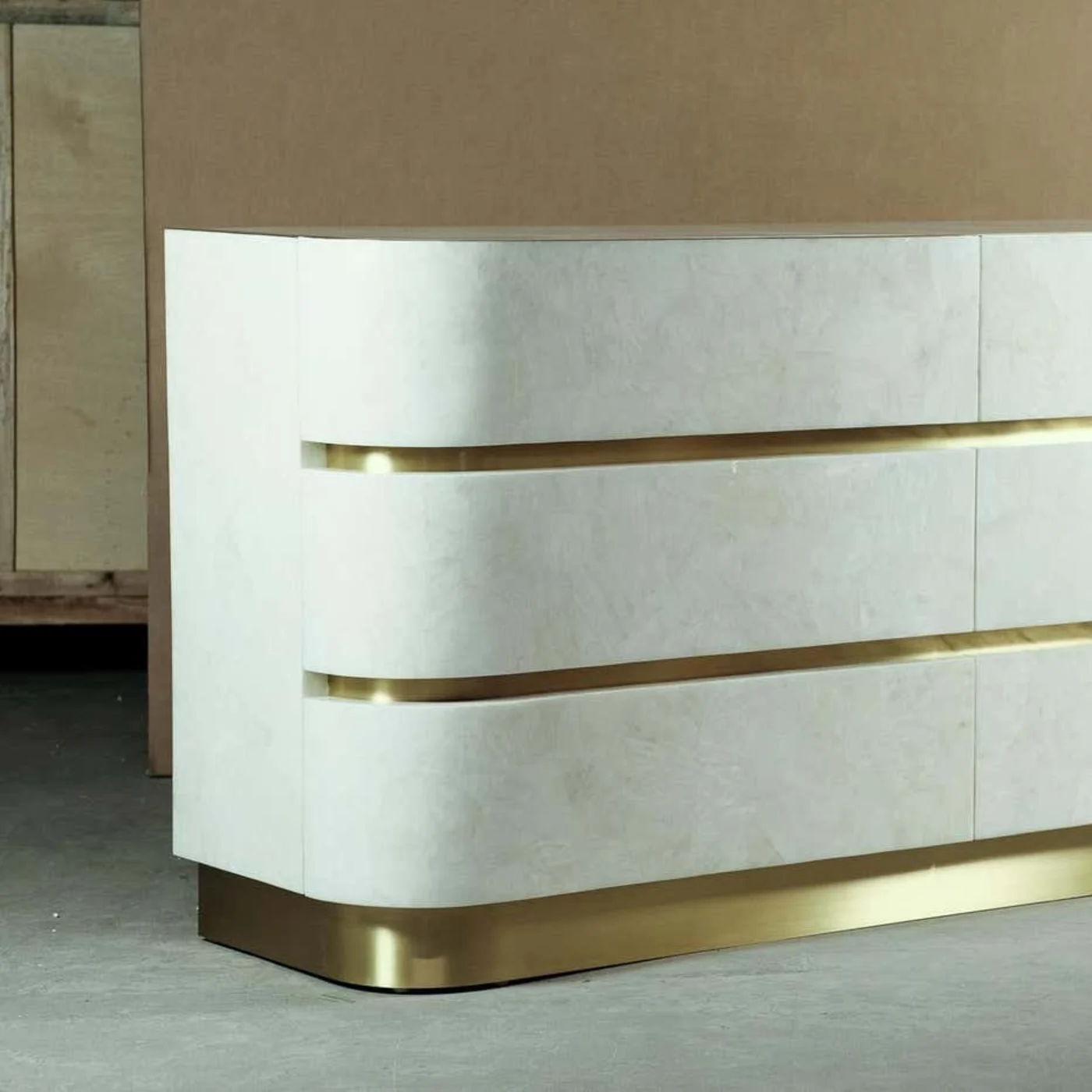 Chest of Drawers In White Rock Crystal & Brass
