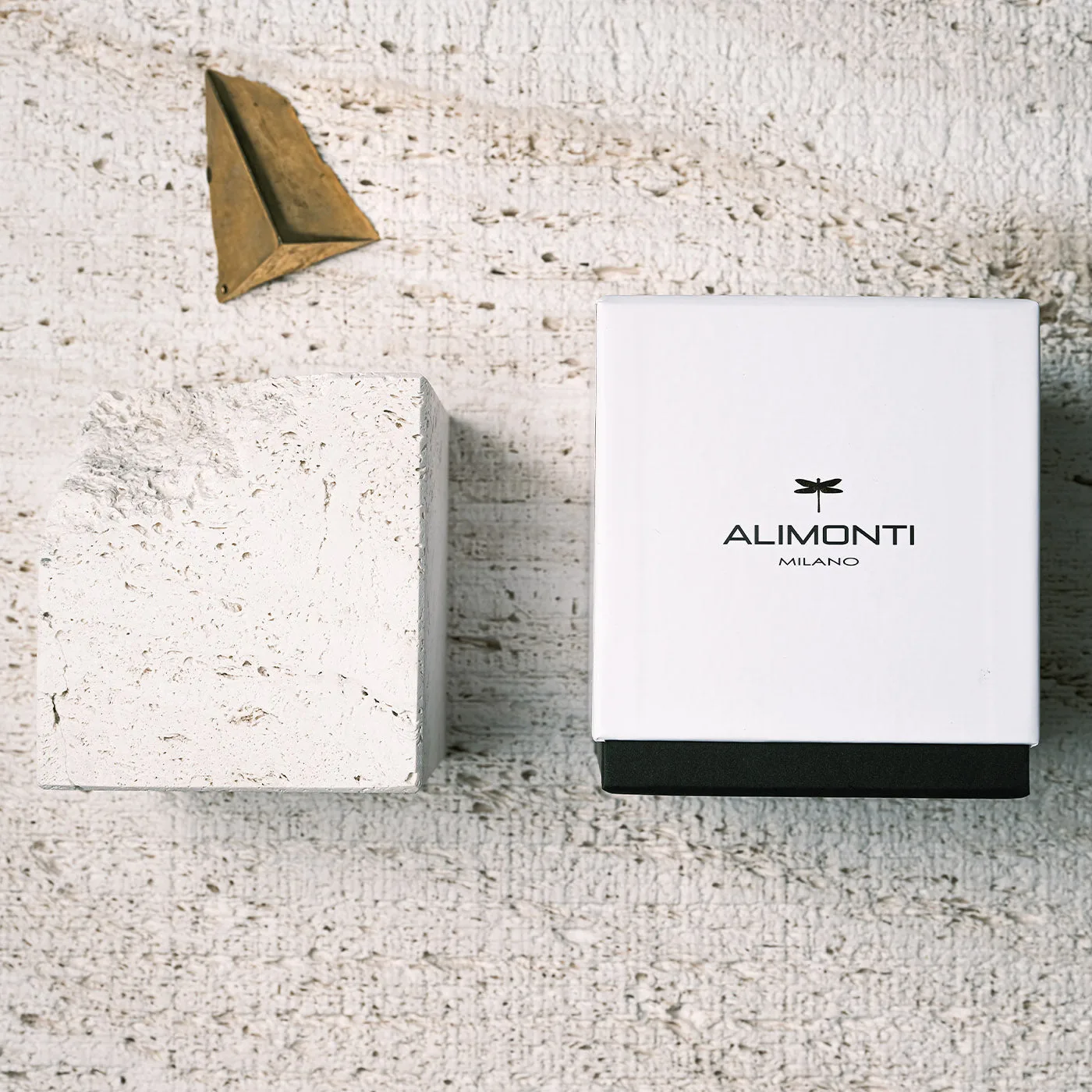 Colpo Da Maestro Fusione Travertine Sculpture