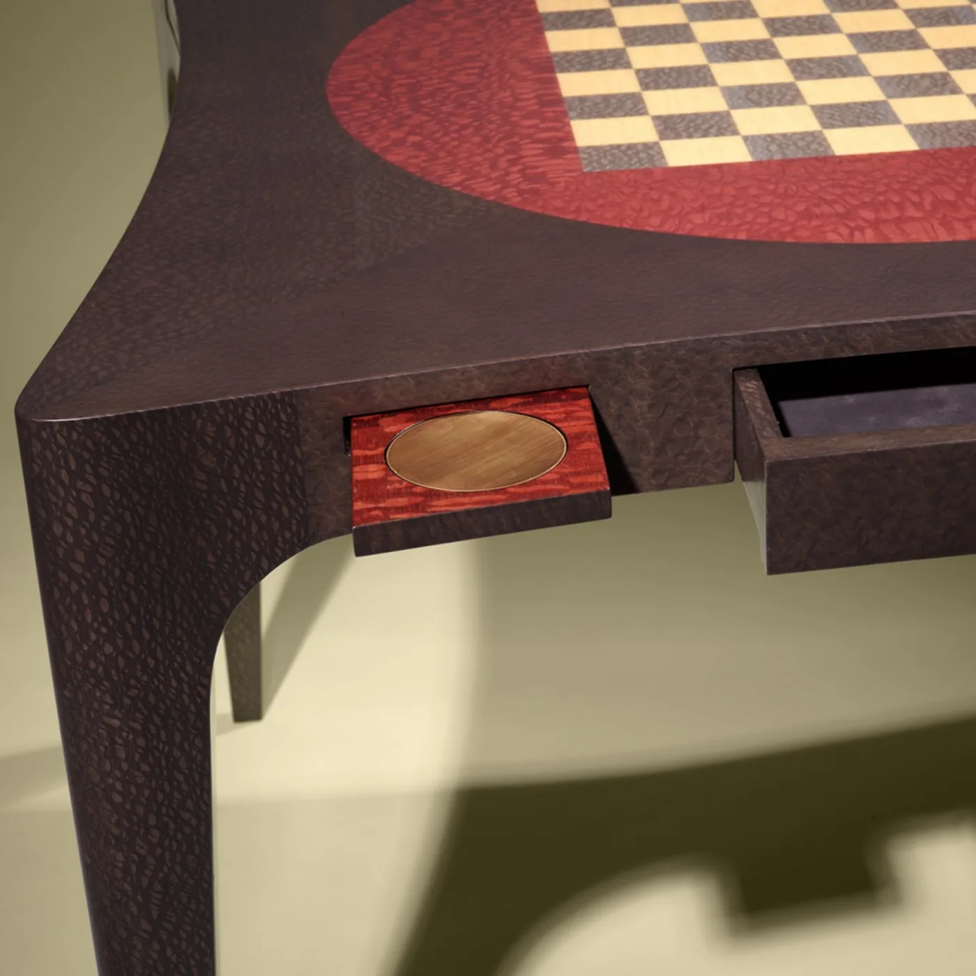 Dama Card Table