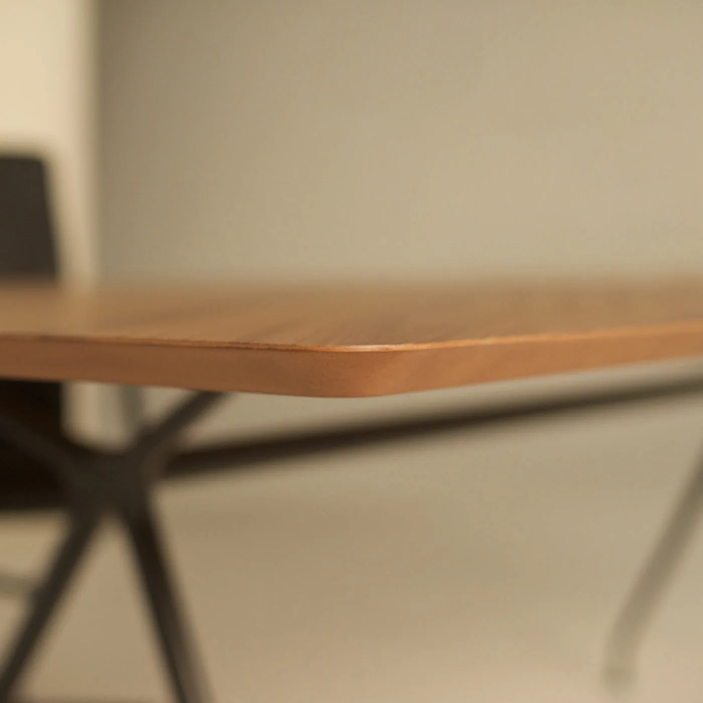 Dapper Canaletto Walnut Meeting Table