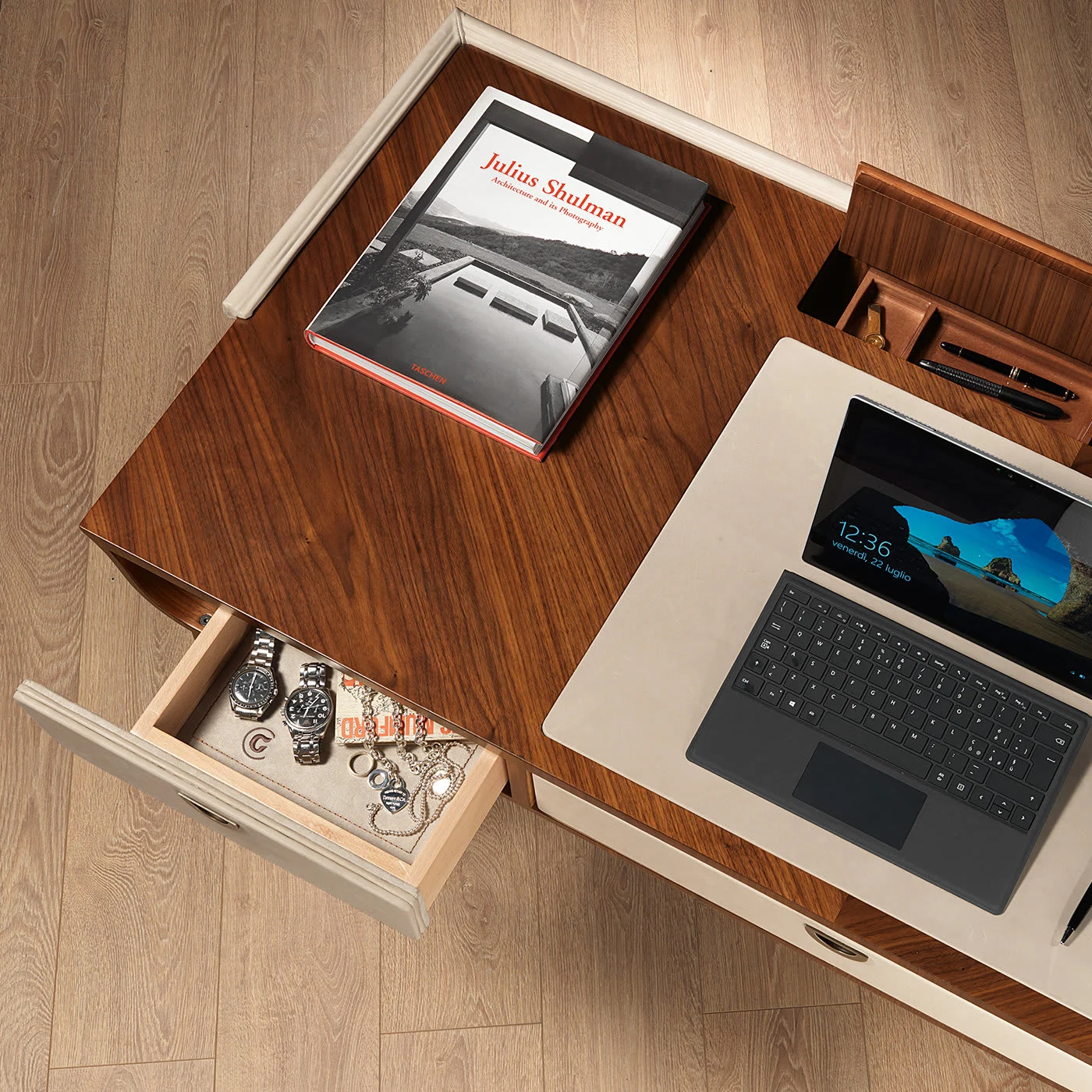 Desyo Writing Desk