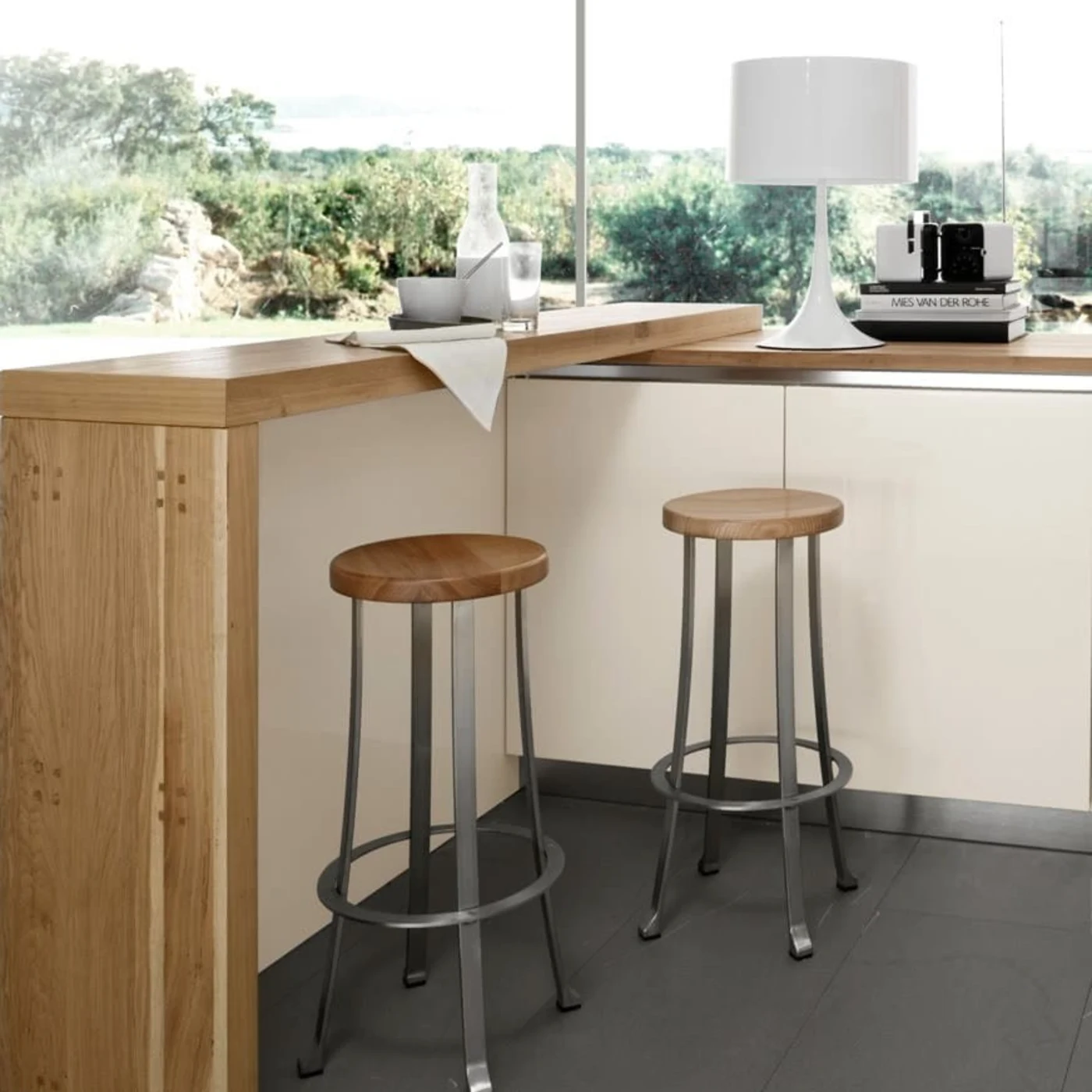 Divino High Stool With Footrest