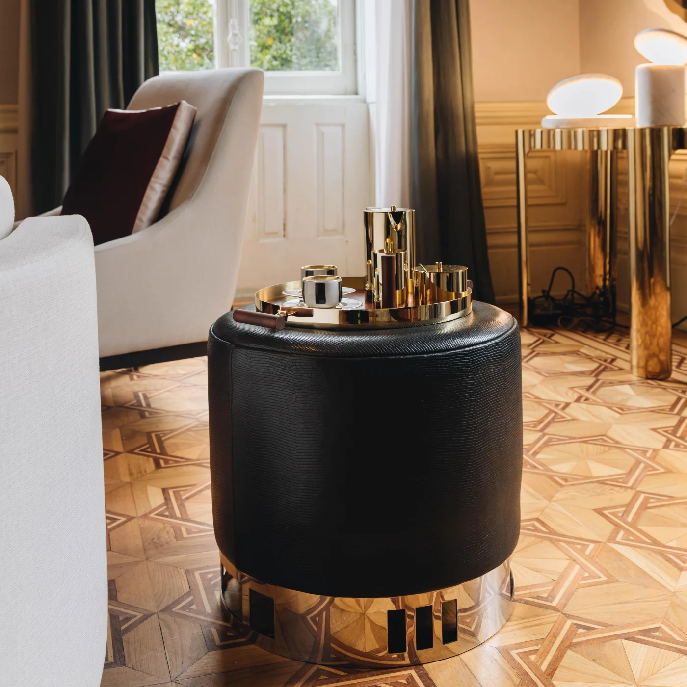 Escape Stool Stainless