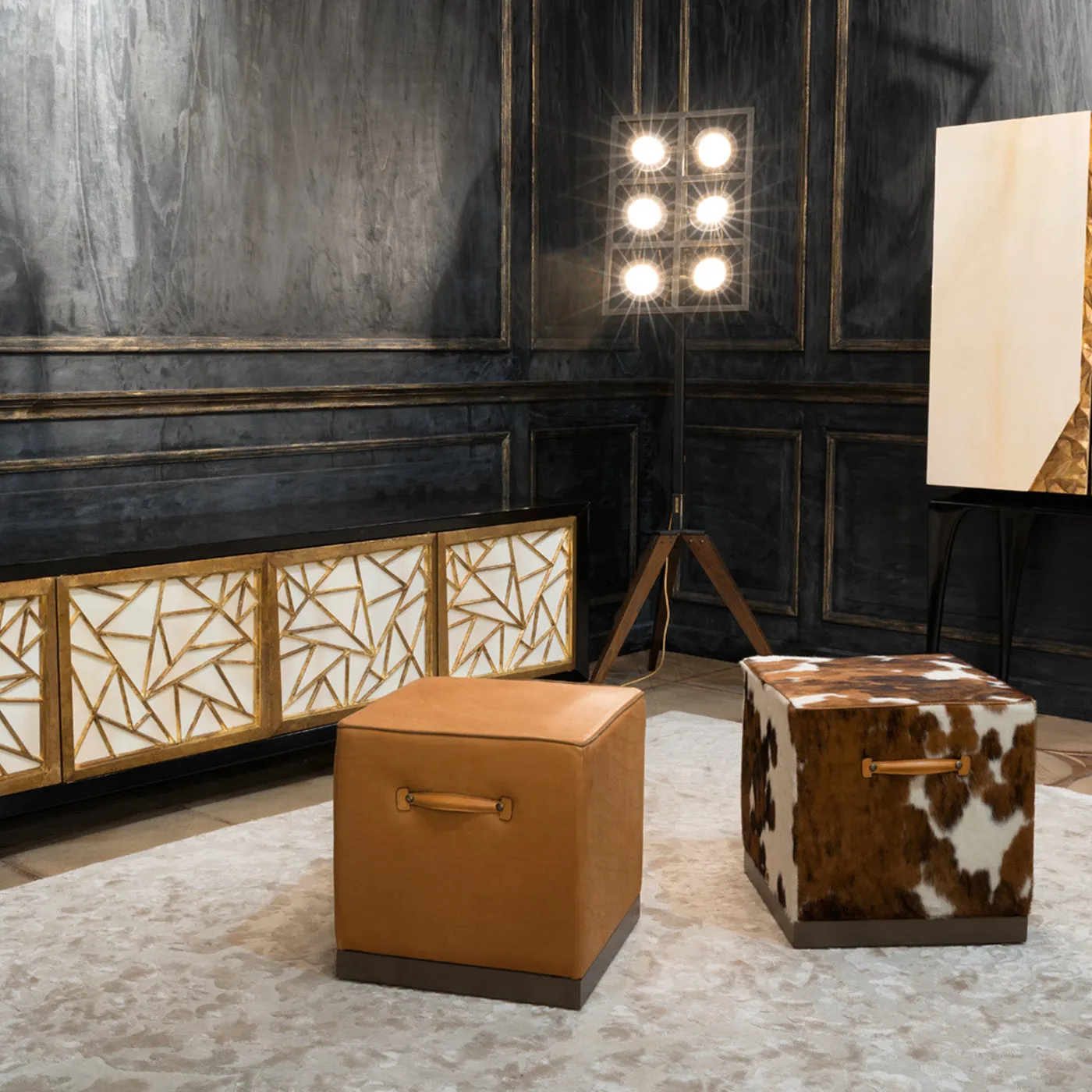 Fedro Cow Leather Cube