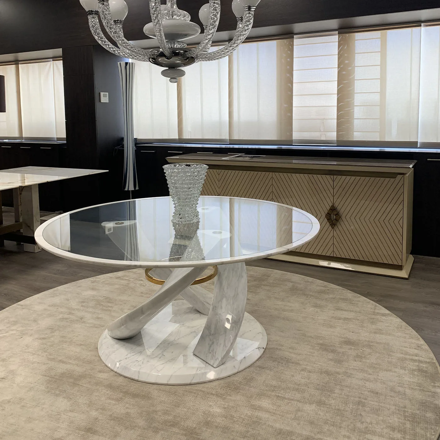 Gelso Enveloping Curved Calacatta Caldia Dining Table