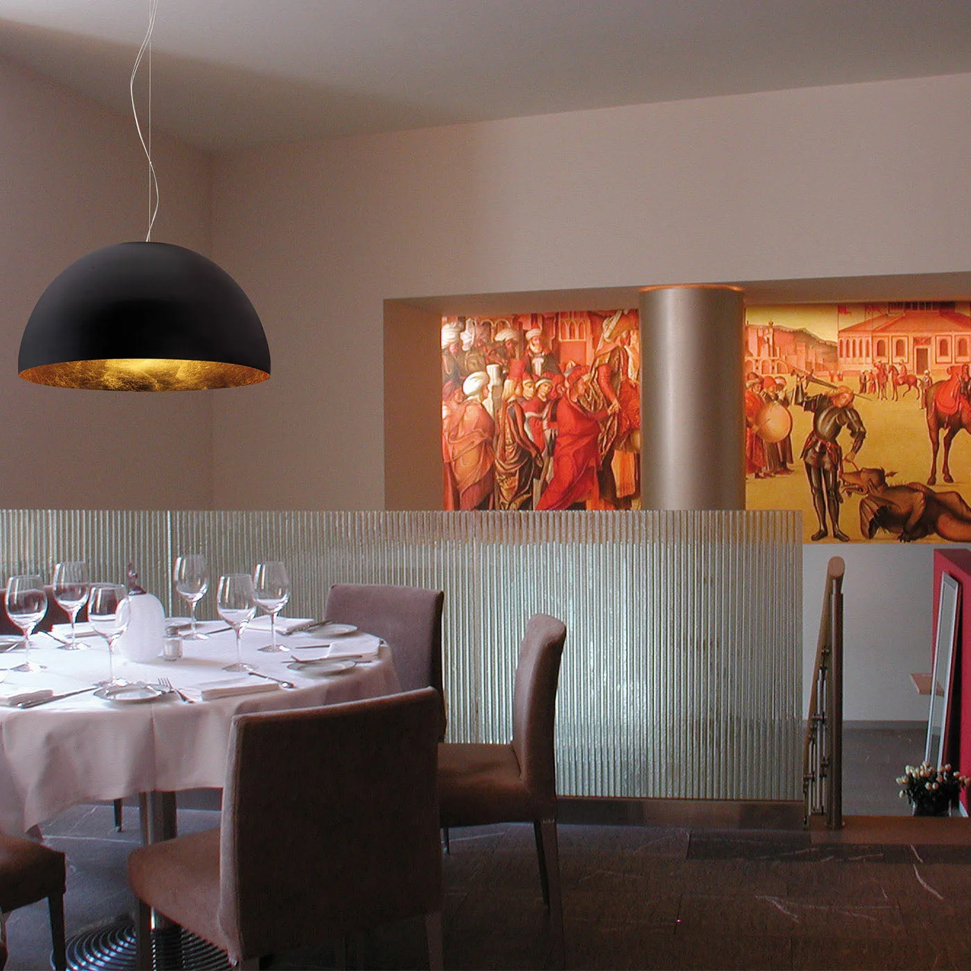 Giove Black in Gold Leaf Lamp