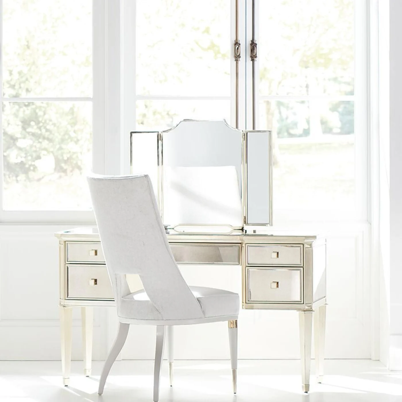 Guest Honour Dining Chair