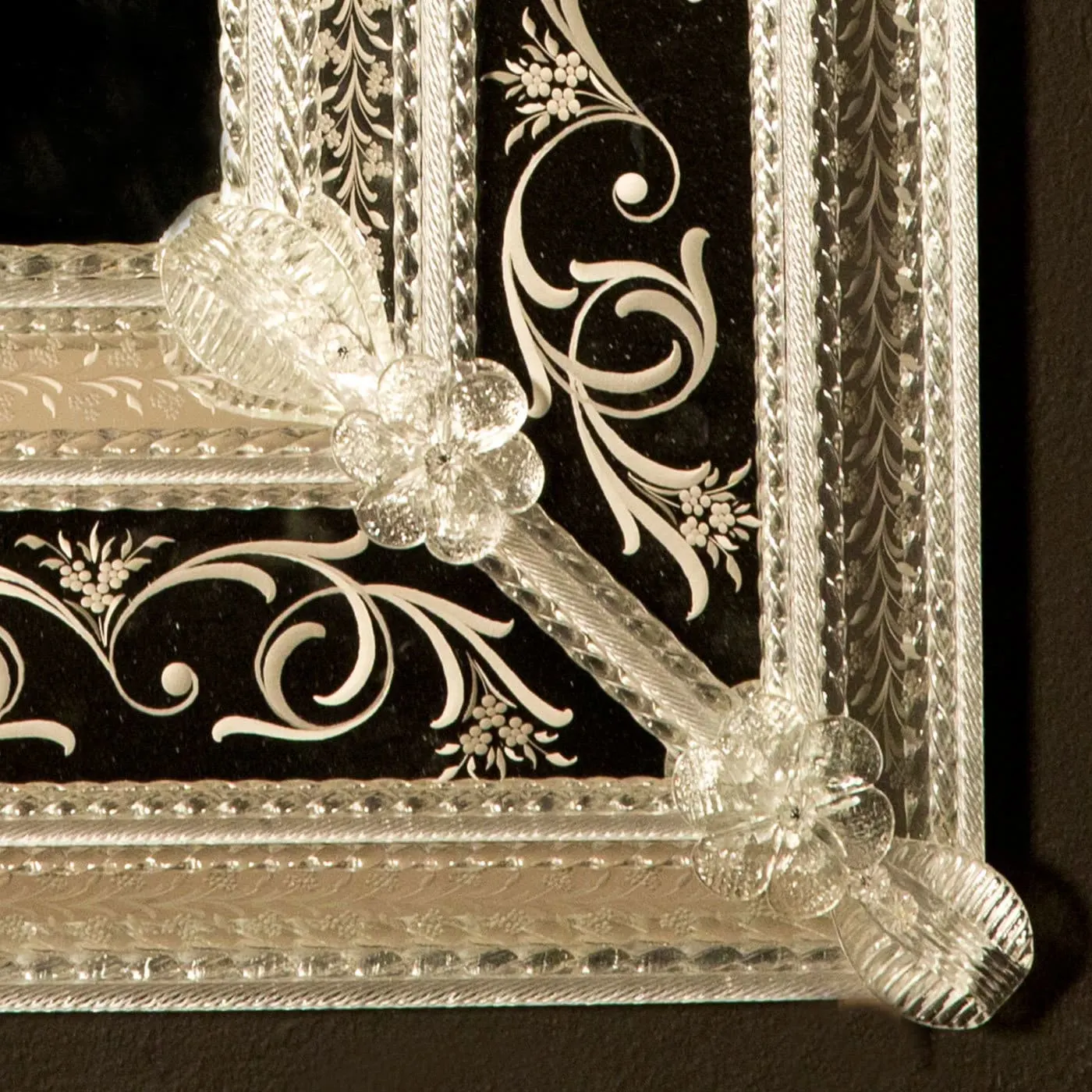 Inciso Venetian Glass Mirror