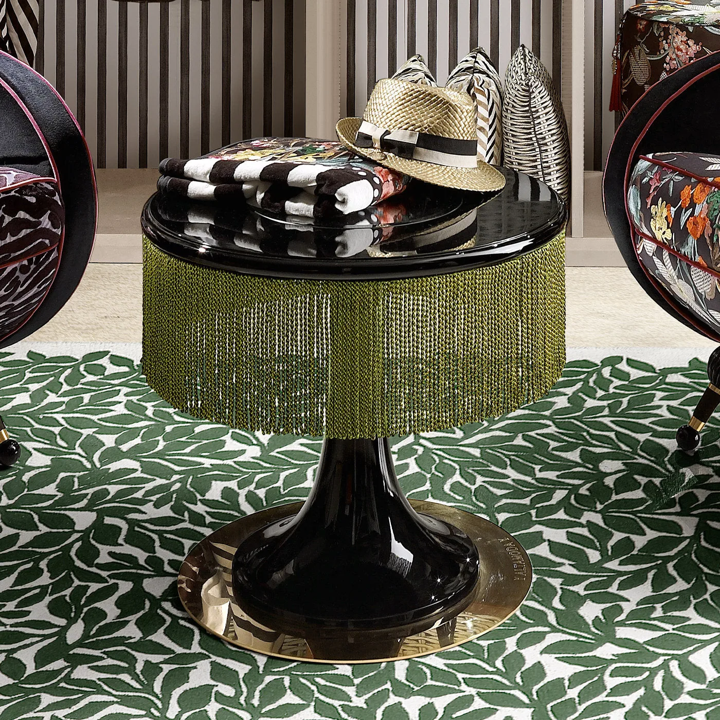 JG 121 Smoking Table