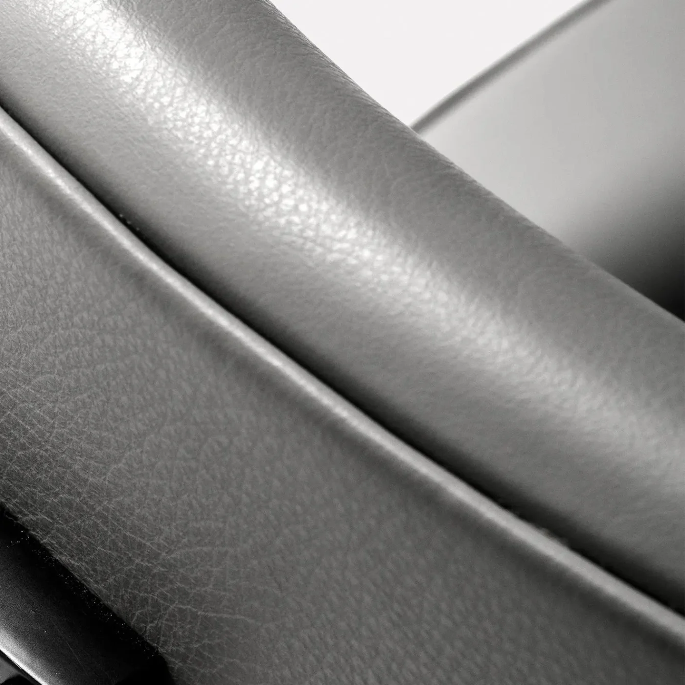 Julius Iron Small Chair