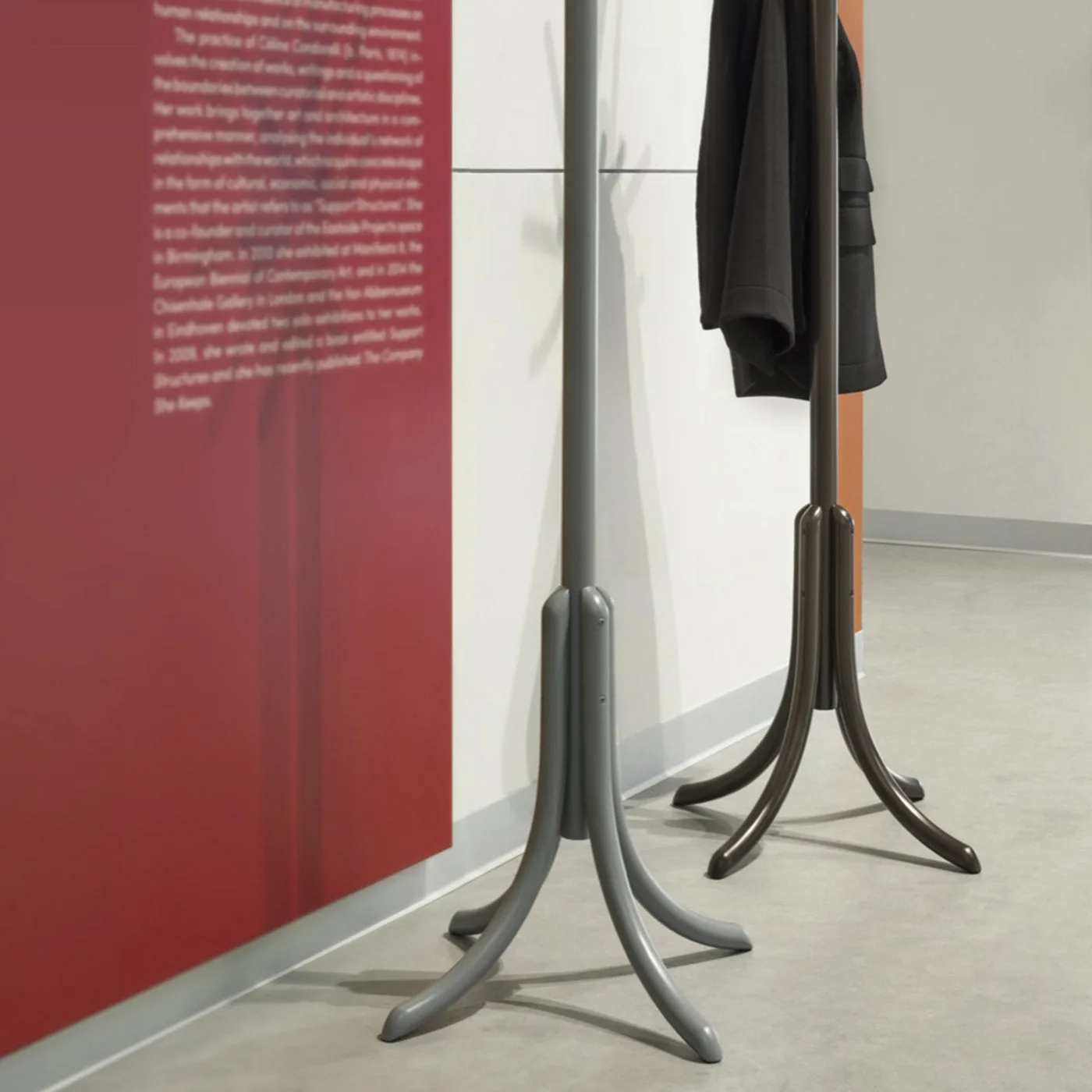 Kleiderstander Grey Coat Rack