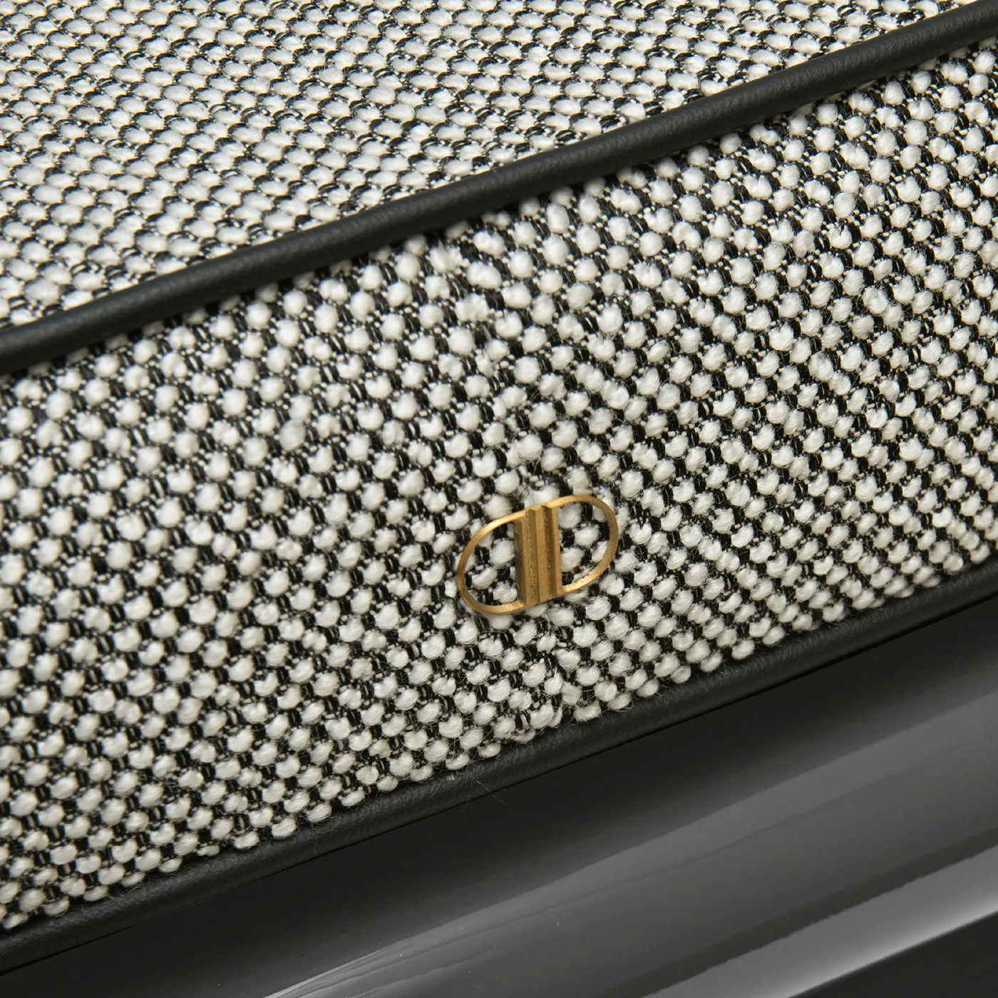 Kurger Bench with Cushion