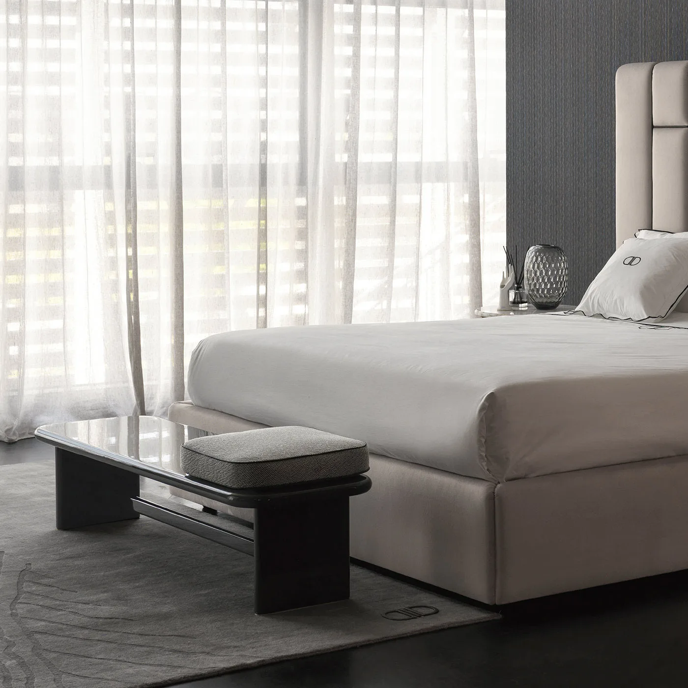 Kurger Bench with Cushion